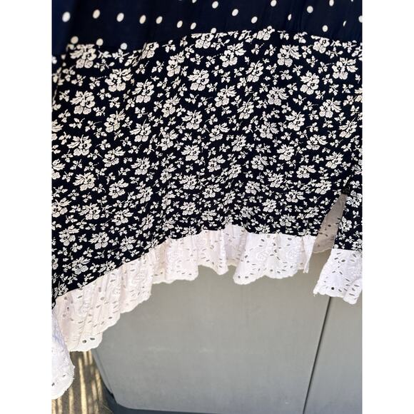 VTG Italian Cottagecore Dress, Floral & Polka Dot Patchwork w/ Eyelet Lace Hem S - Picture 4 of 8